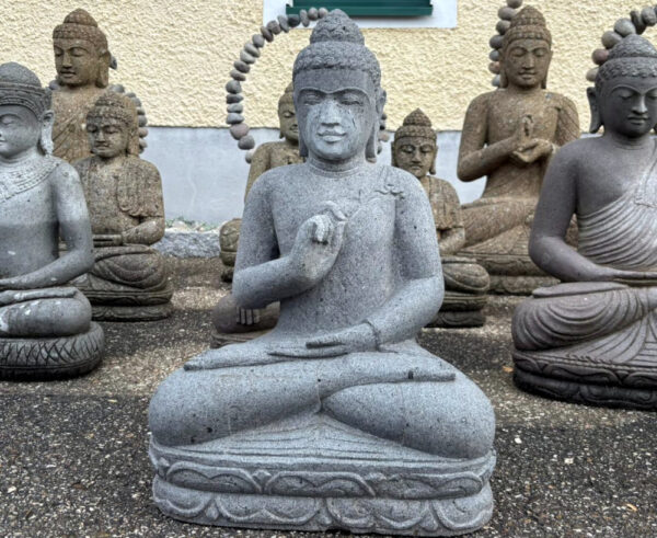 buddha aus stein