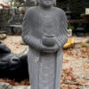 stehender buddha aus flussstein 100 cm