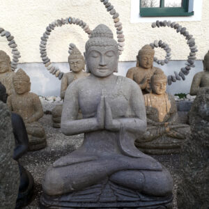 buddha frostsicher aus flussstein 85 cm